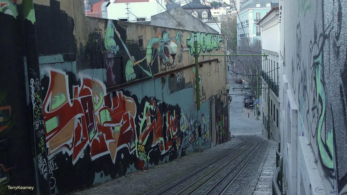 Braga's Traditional Fado Nights: A Soulful Guide