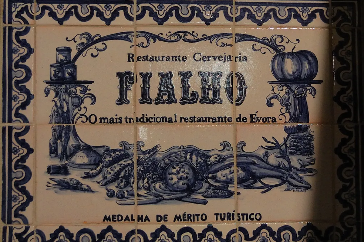 Book Évora Walking Tours Online: Discover Portugal's Gem