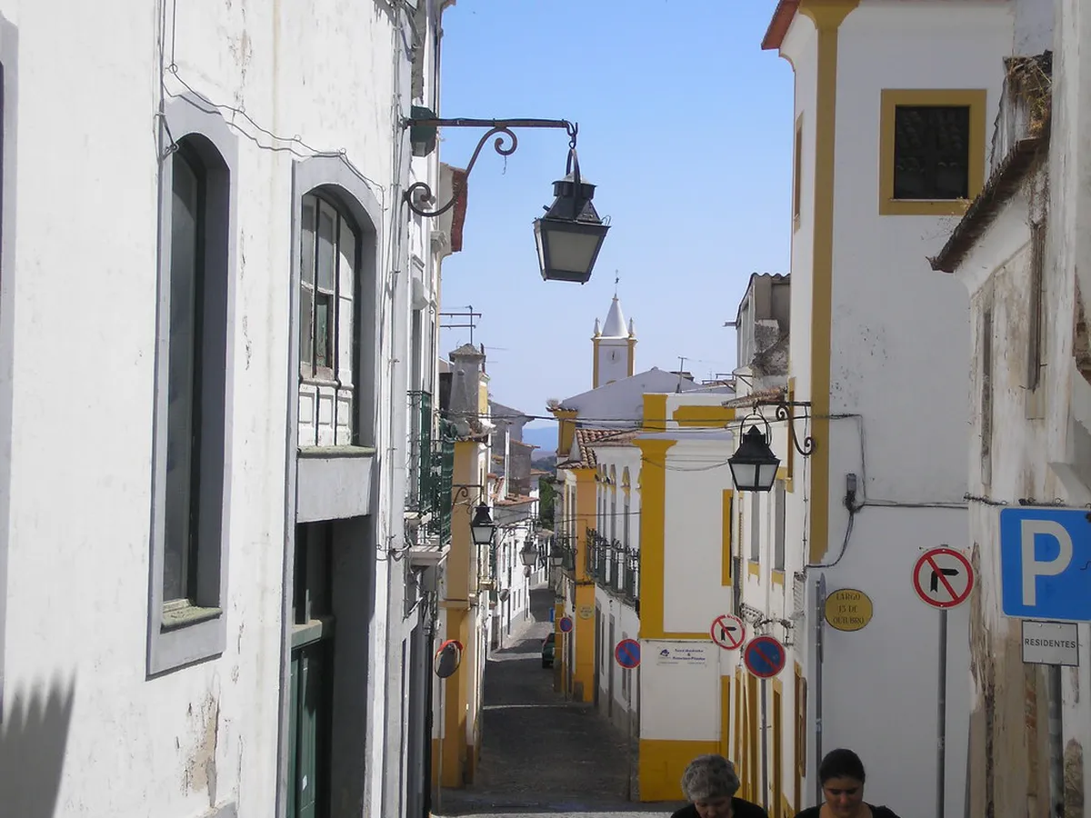 Discovering Mouraria Évora: A Journey Through Moorish History