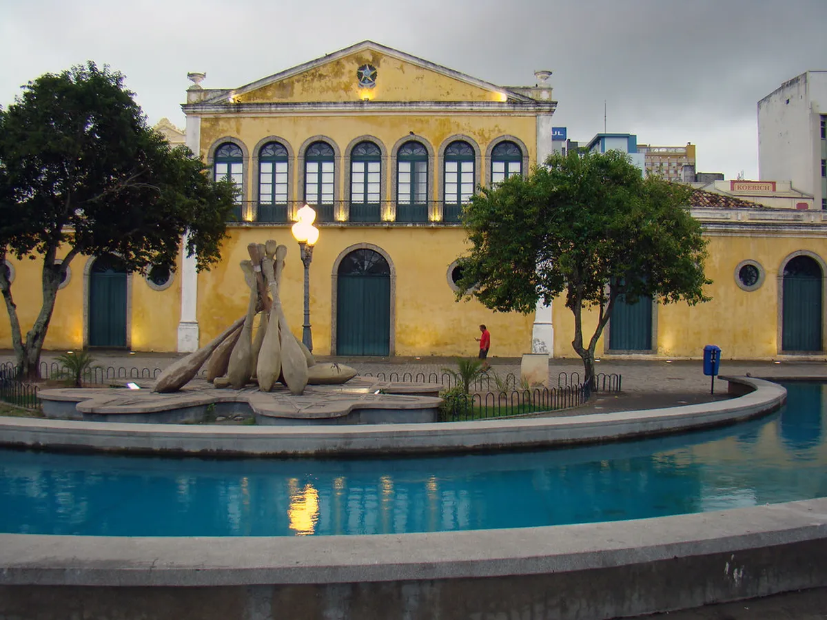Exploring Mercado Municipal Faro: Your Local Market Guide