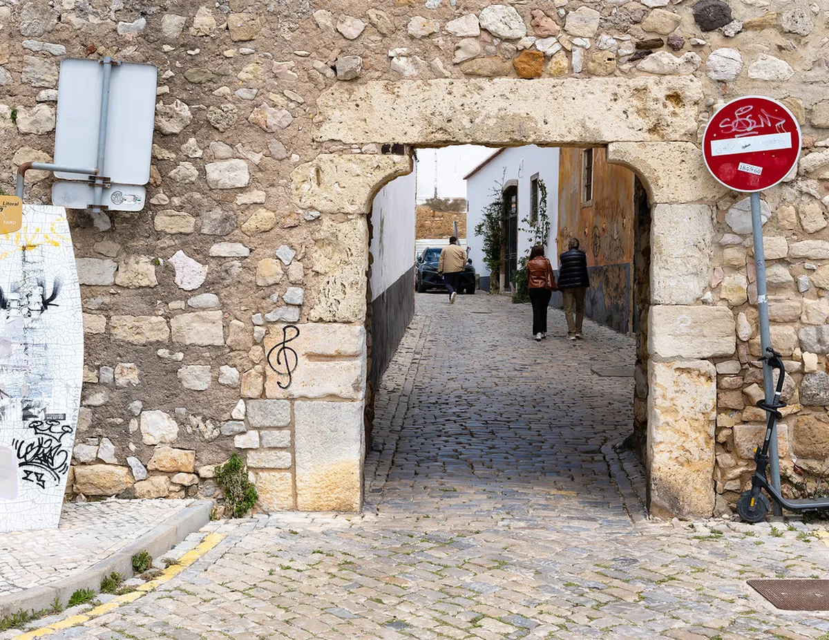 Porta Nova sea gate in Faro connecting the historic Old Town to the marina and Ria Formosa waterfront
