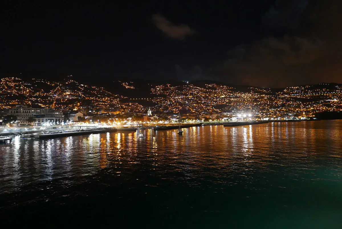 Funchal Neighborhood Walking Routes: Explore in 2025
