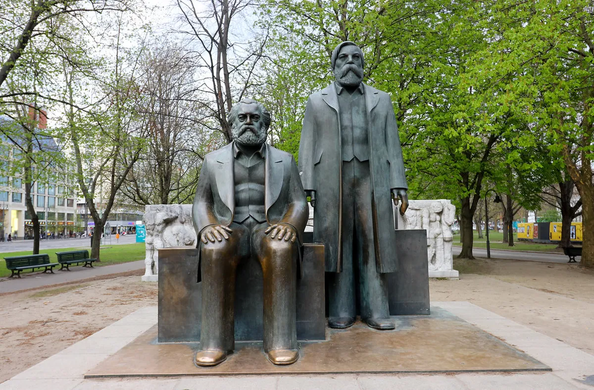 Top Must-See Attractions in Zona Velha Funchal