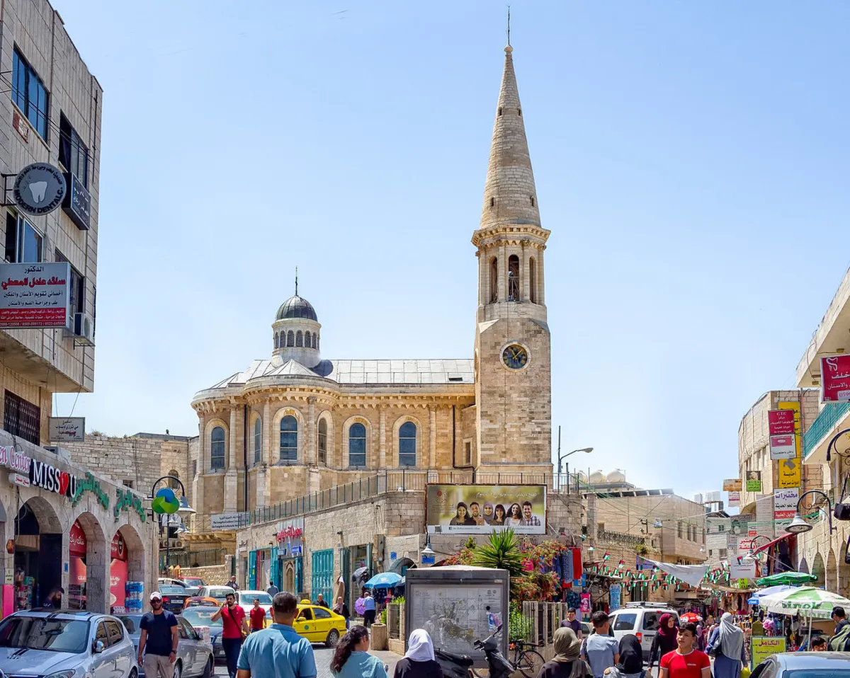 Explore Funchal's Oldest Churches in 2025
