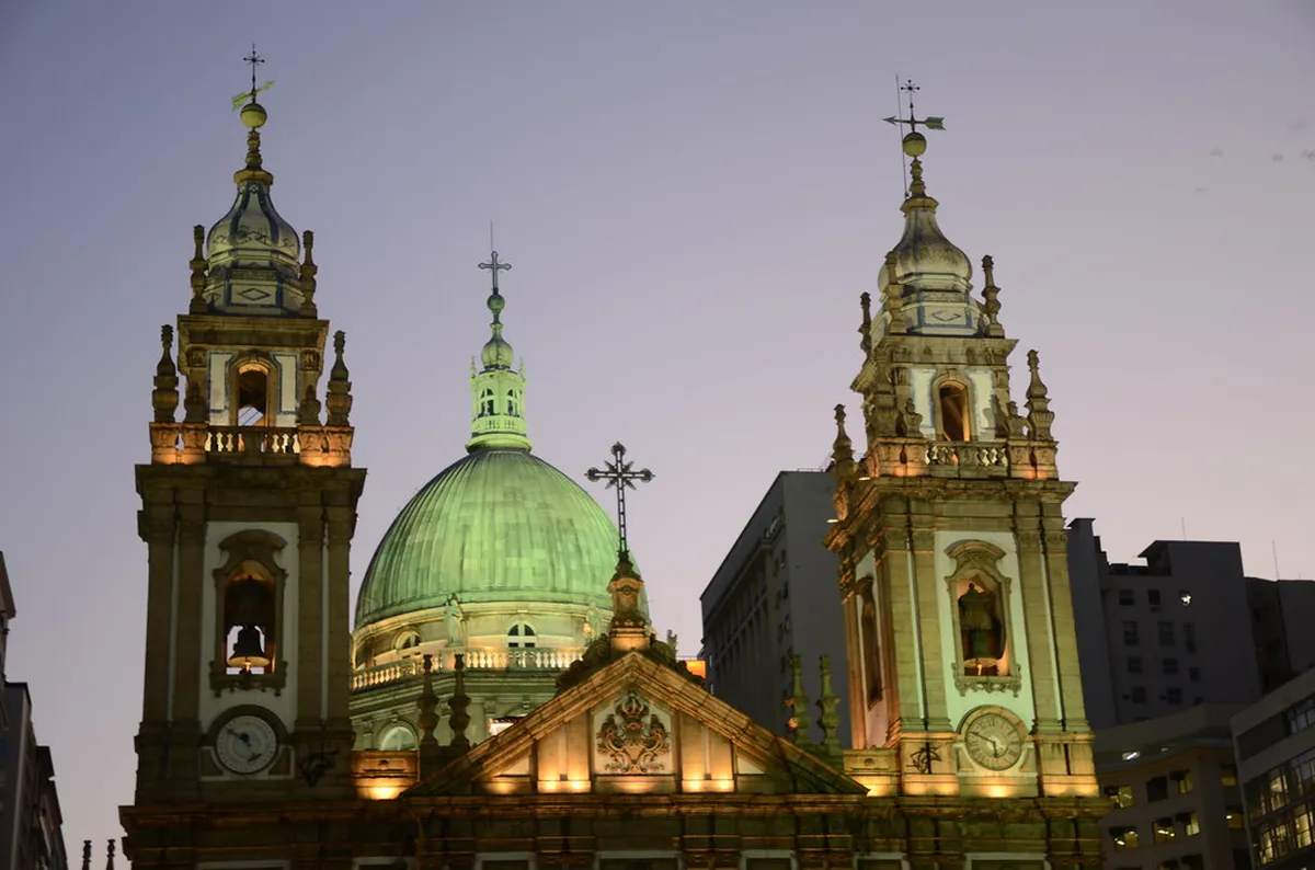 Discover the Ancient Lisbon City Walls History