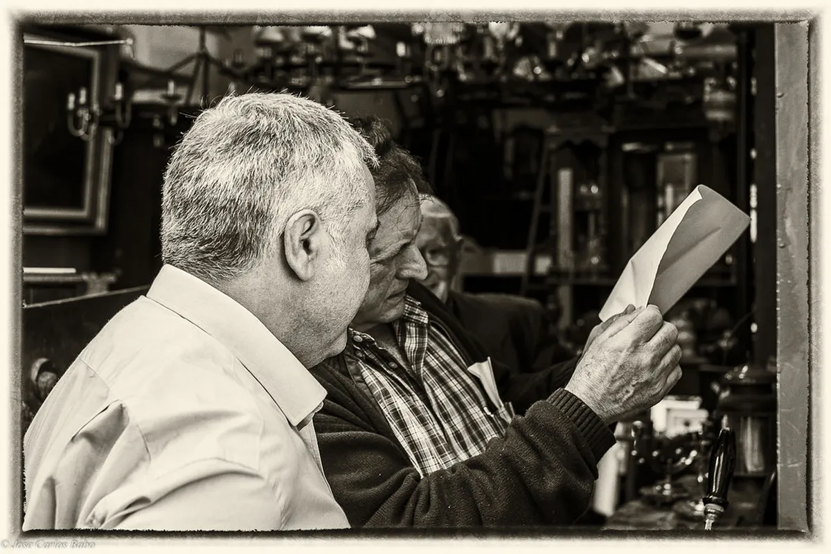 Best Antique Shops in Lisbon for Collectors