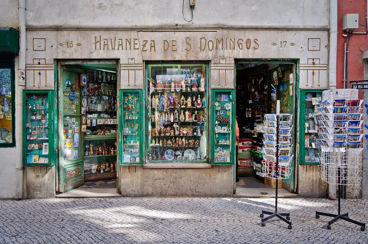 Best Souvenir Shops in Lisbon's Historic Heart for 2025