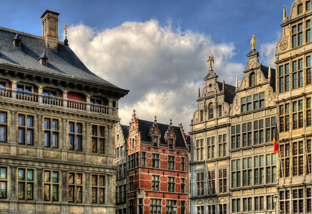 Historic Cafes Chiado Lisbon: A 2025 Guide