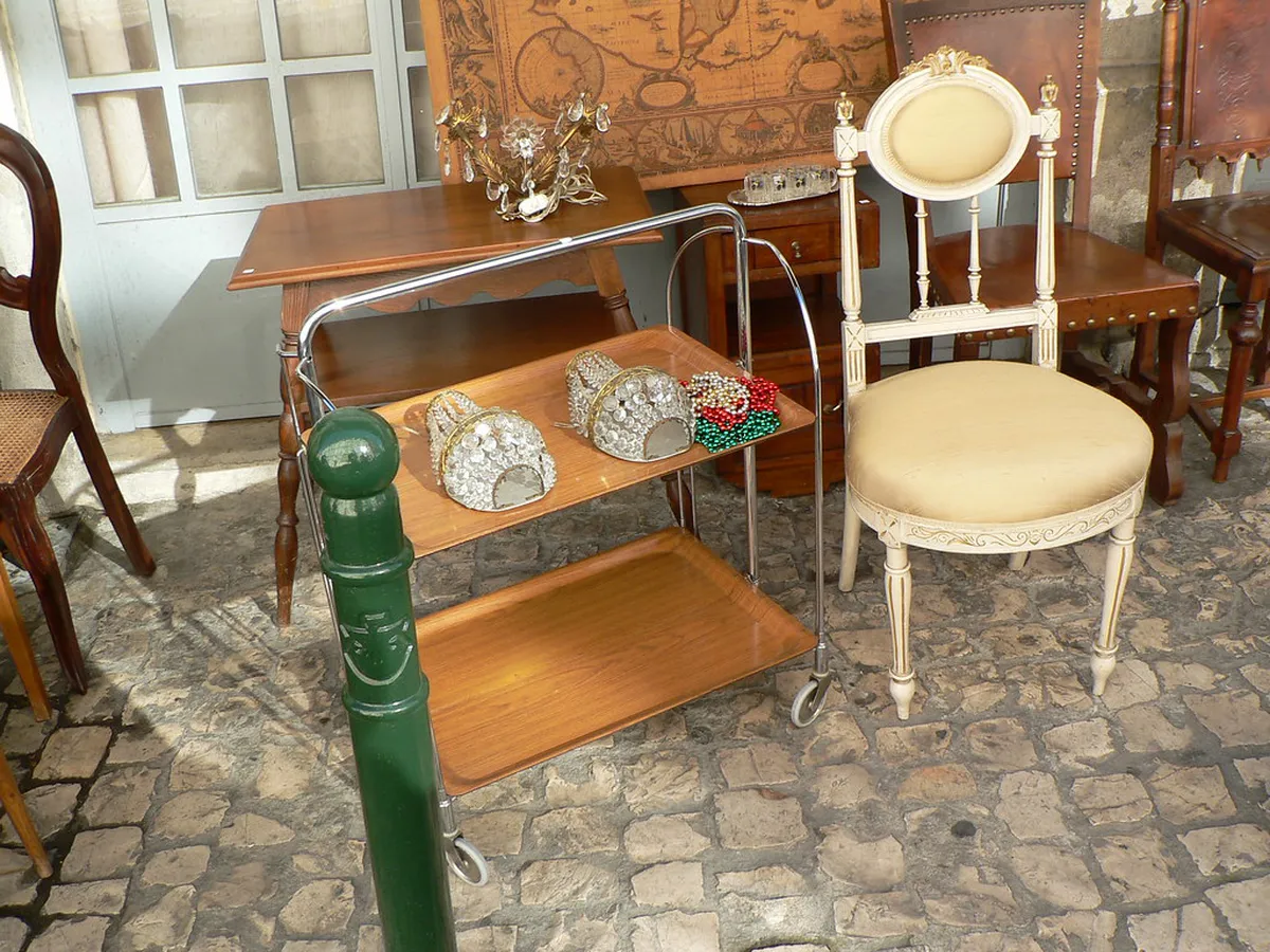Lisbon Antique Markets: Explore Hidden Gems in 2025
