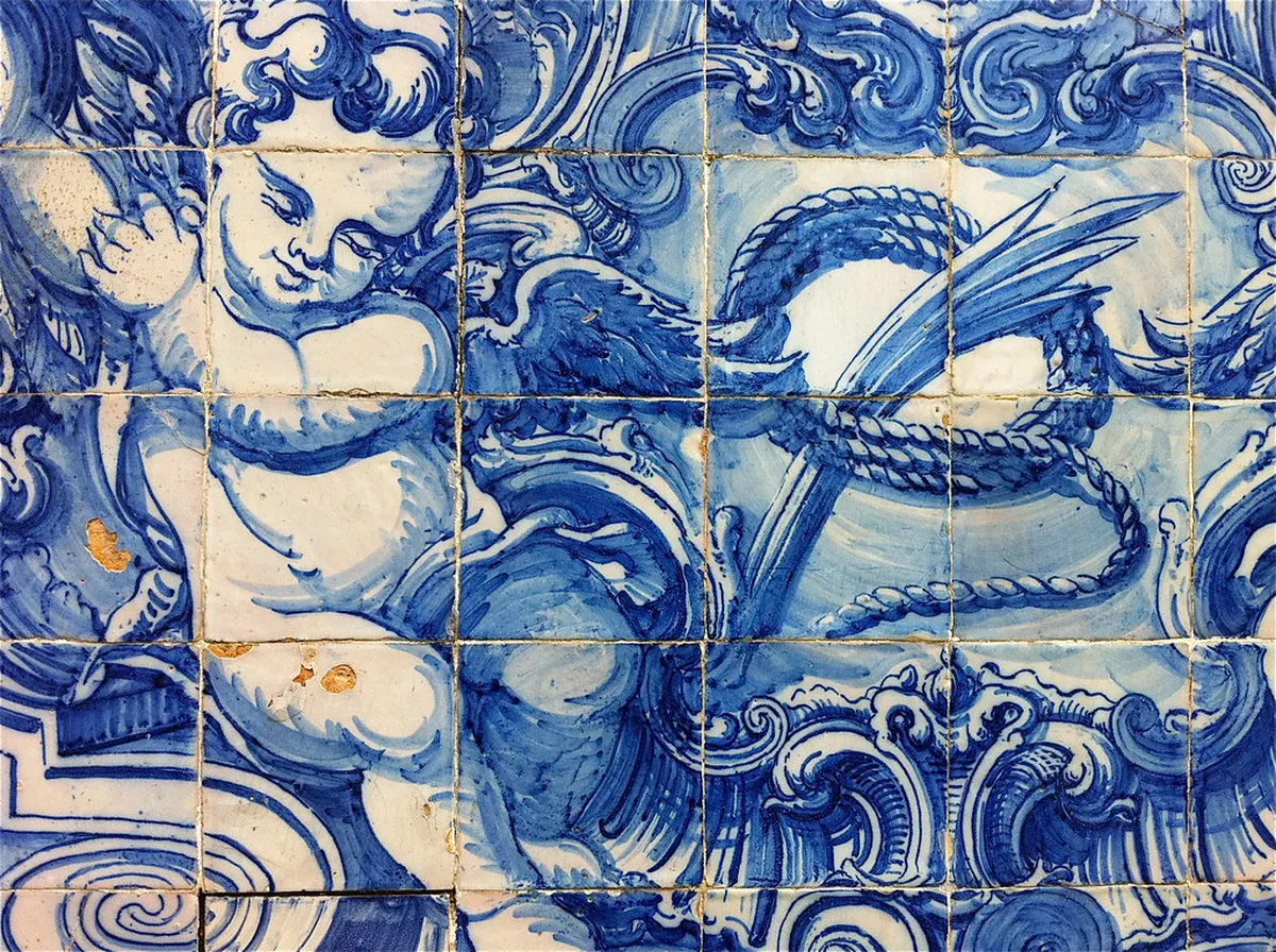 Porto Azulejo Art Walking Tour: Explore Tiled Beauty