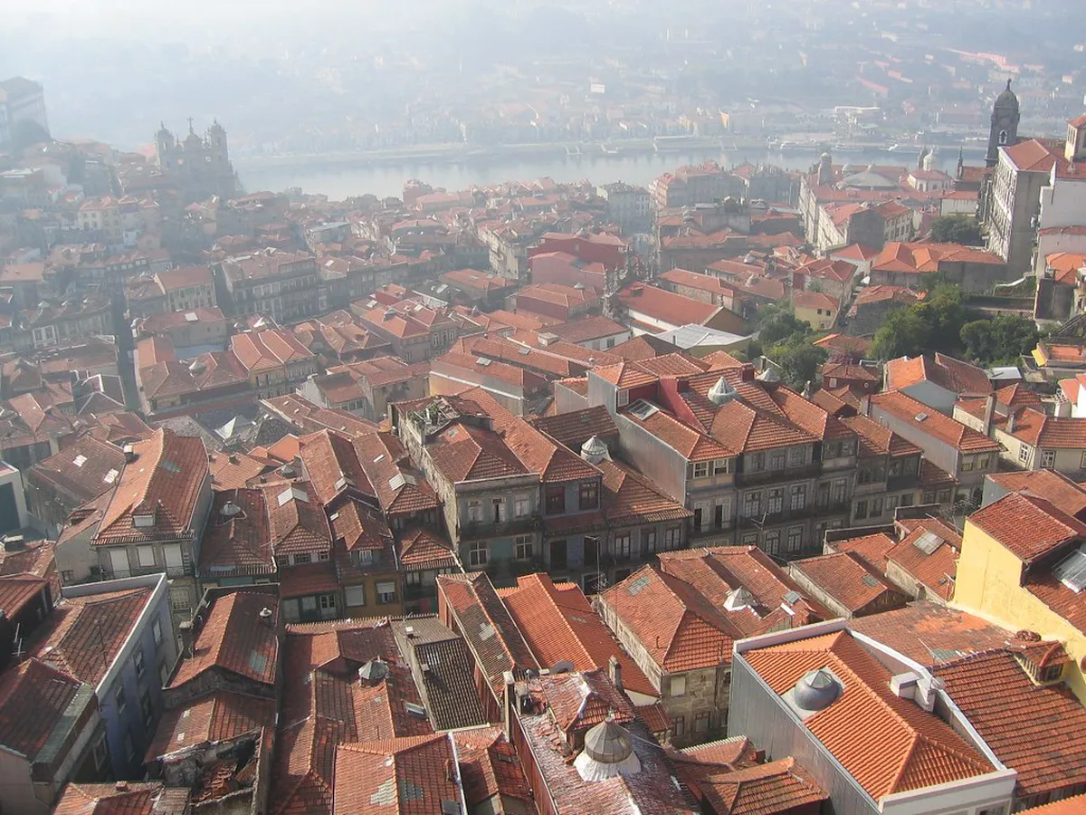 Discover Porto's Old Town: Best Walking Routes